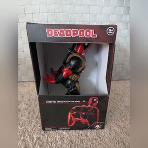 Gaming Cable Guys Marvel Deadpool Up The Rear Phone & Controller Stand BRAND NEW